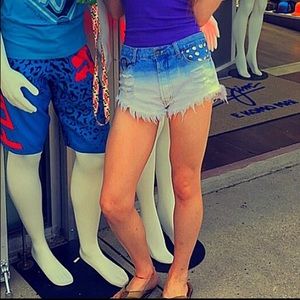 Love Culture Size Medium Ombré Frayed Mid Rise Jean Shorts